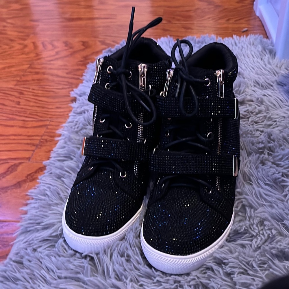 Womens shoes